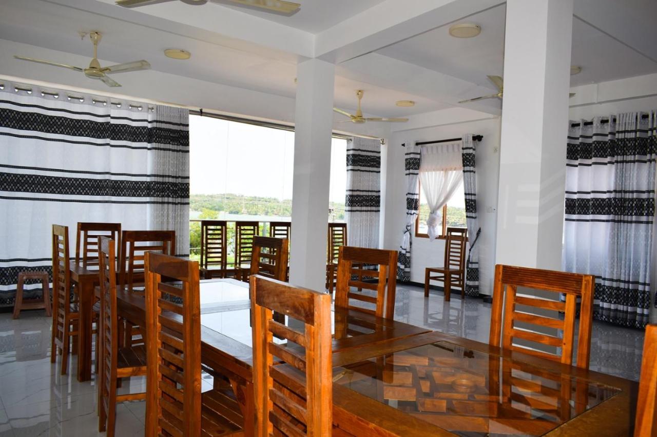 Holiday Villa *